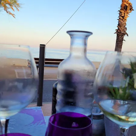 Mobile-Home Hyeres Var Climatise Dans Camping Avec Piscine Jusqu'A 6 Personnes Buitenkant foto